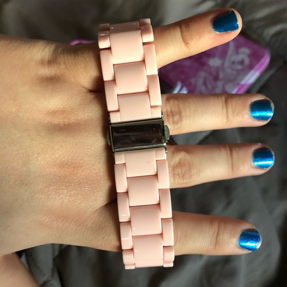 Special Edition Collectors Series DIsney Pink Tinkerbell Watch and Tin - Picture 6 of 12